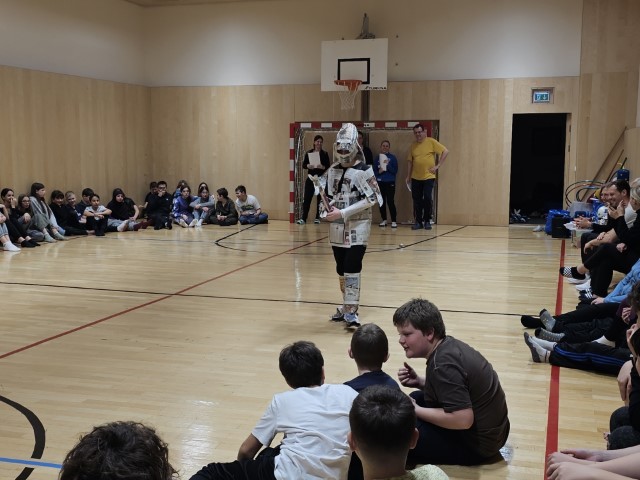 20240306_210344-Klein